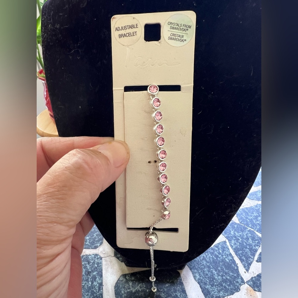 I Am pink Swarovski crystal and silver tone adjustable bracelet new on card.